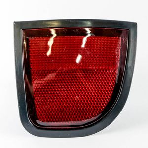 FAROL TRASERO REFLECTANTE DERECHO