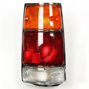 FAROL TRASERO BISEL CROMADO DERECHO