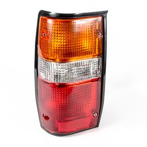FAROL TRASERO NEGRO IZQUIERDO
