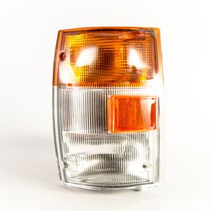 FAROL ESQUINERO IZQUIERDO